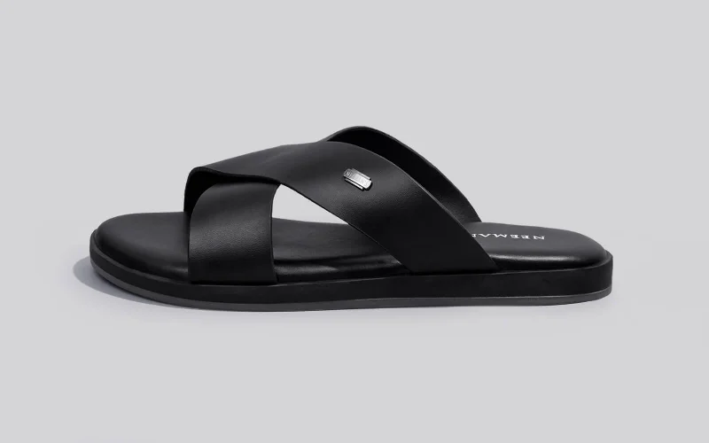 Comfortable Hiking Sandals The Minimals : Black