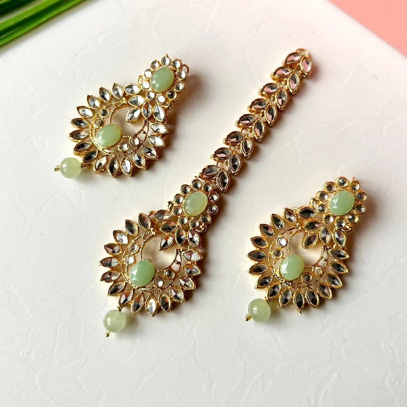 dainty chain bracelet layered Iqra Earrings and Teeka Set
