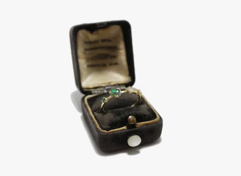black pearl earrings classic Petite Baleine Lightning Ridge Opal + Emerald Dot Dash Ring black pearl earrings classic Petite Baleine Lightning Ridge Opal + Emerald Dot Dash Ring