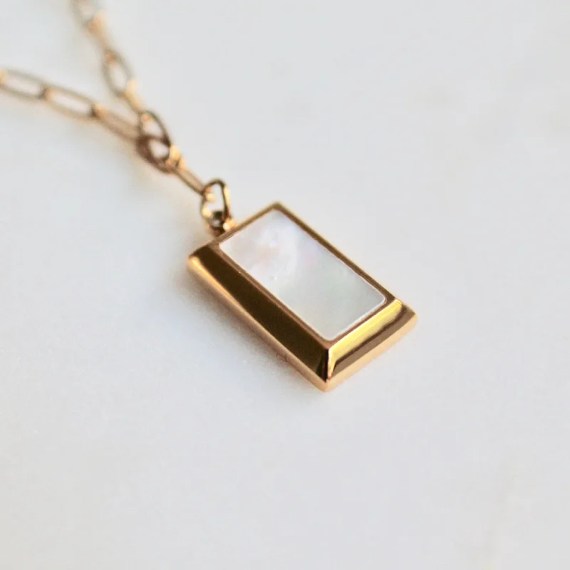 minimalist stacking rings set Mother of pearl necklace