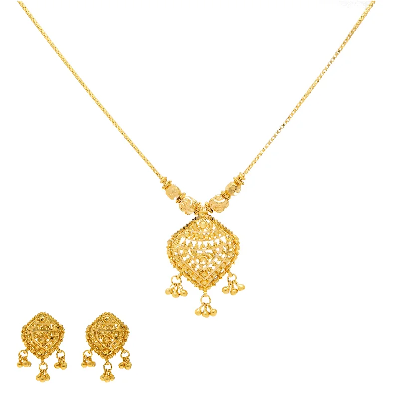 crystal-studded gold ring 22K Yellow Gold Necklace Set (15.8gm)