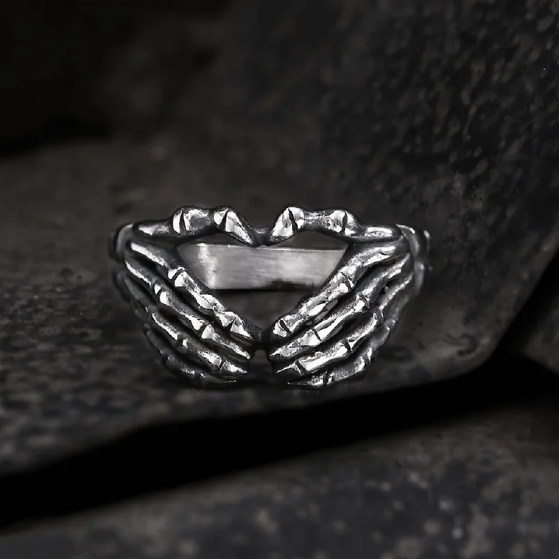 vintage-style diamond halo ring Gothic Skull Hand Heart Shaped Stainless Steel Ring vintage-style diamond halo ring Gothic Skull Hand Heart Shaped Stainless Steel Ring